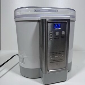 Cuisinart CYM-100 Electronic Yogurt Maker w/ Automatic Cooling & Detachable Cord